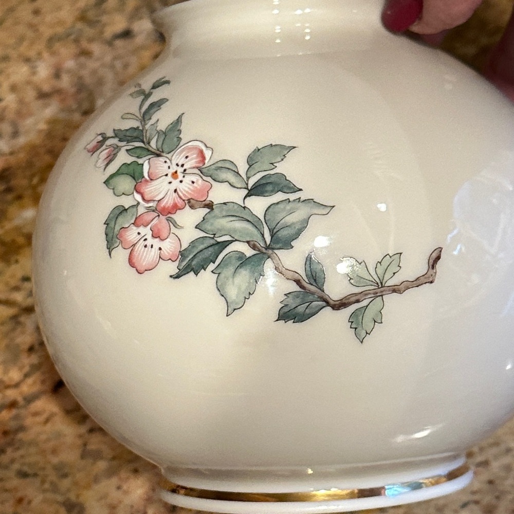 Lenox Serenade 5” Globe Vase 24” gold trim Hand Decorated Bird Floral Collection - Picture 5 of 9